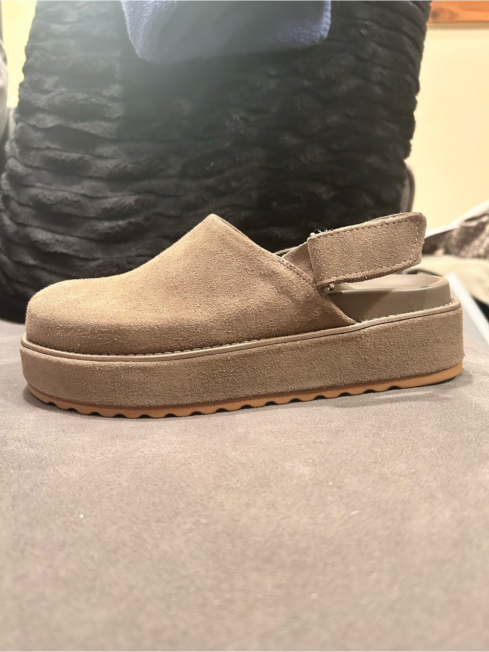 Steve Madden Mellow Taupe Suede Slingback Platform Clogs Women’s Shoes size 9 - Picture 2 of 9